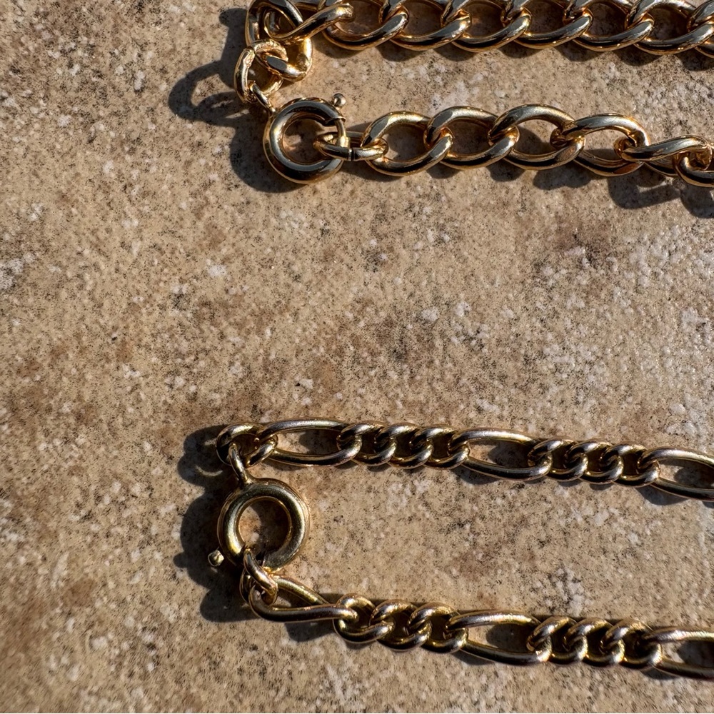 Two Gold Chain Bracelets - Picture 5 of 5